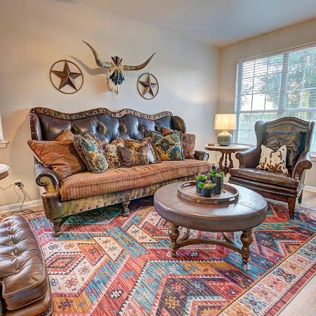The Lodge At Little Ranches Central Sleeps 26 Wimberley Eksteriør bilde