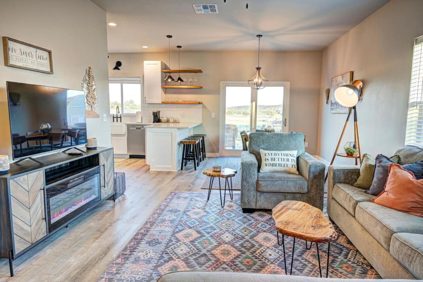 The Lodge At Little Ranches Central Sleeps 26 Wimberley Eksteriør bilde