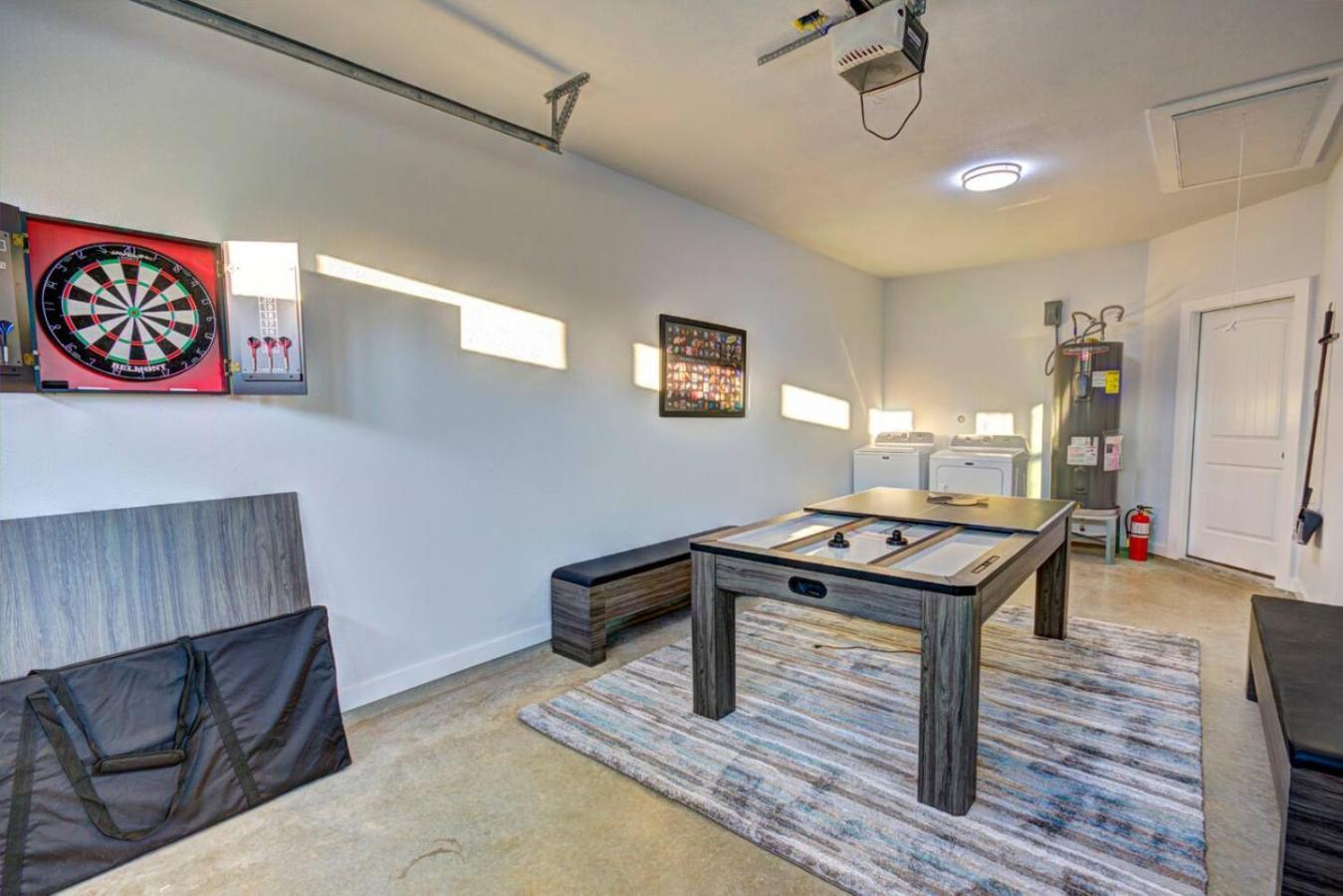 The Lodge At Little Ranches Central Sleeps 26 Wimberley Eksteriør bilde