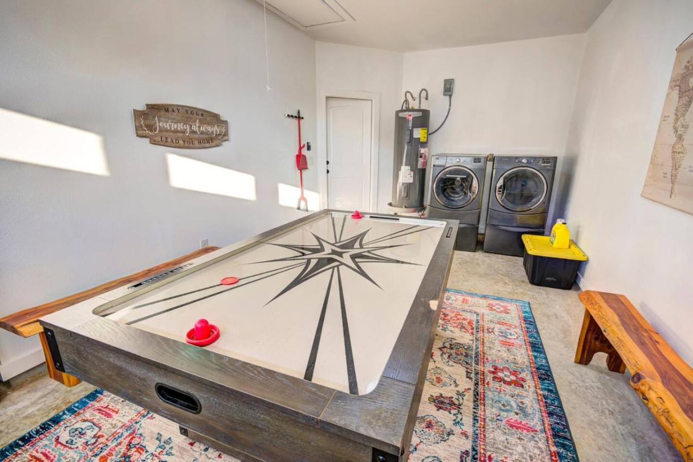 The Lodge At Little Ranches Central Sleeps 26 Wimberley Eksteriør bilde
