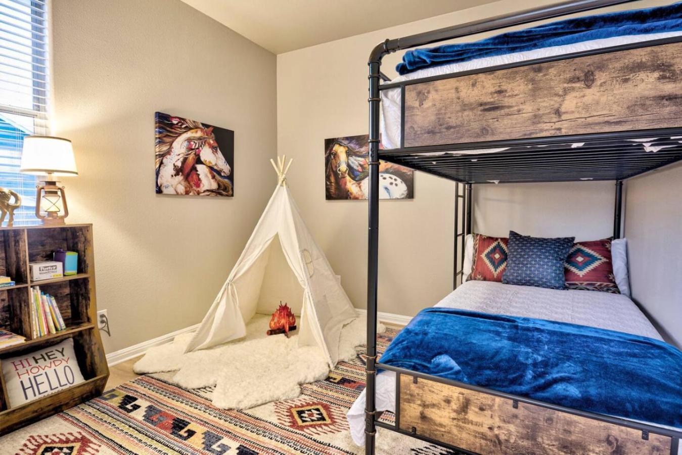 The Lodge At Little Ranches Central Sleeps 26 Wimberley Eksteriør bilde