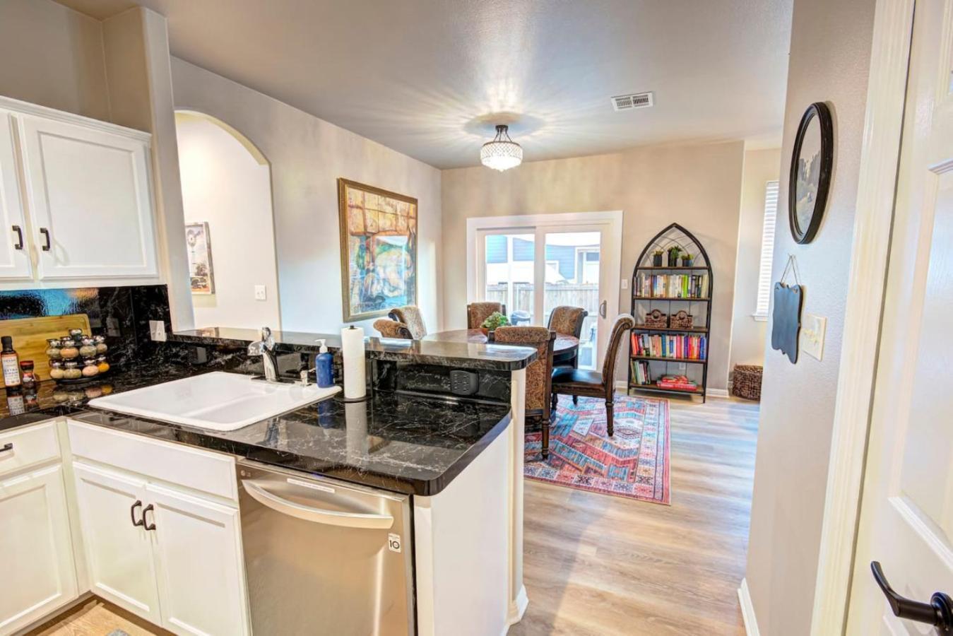 The Lodge At Little Ranches Central Sleeps 26 Wimberley Eksteriør bilde