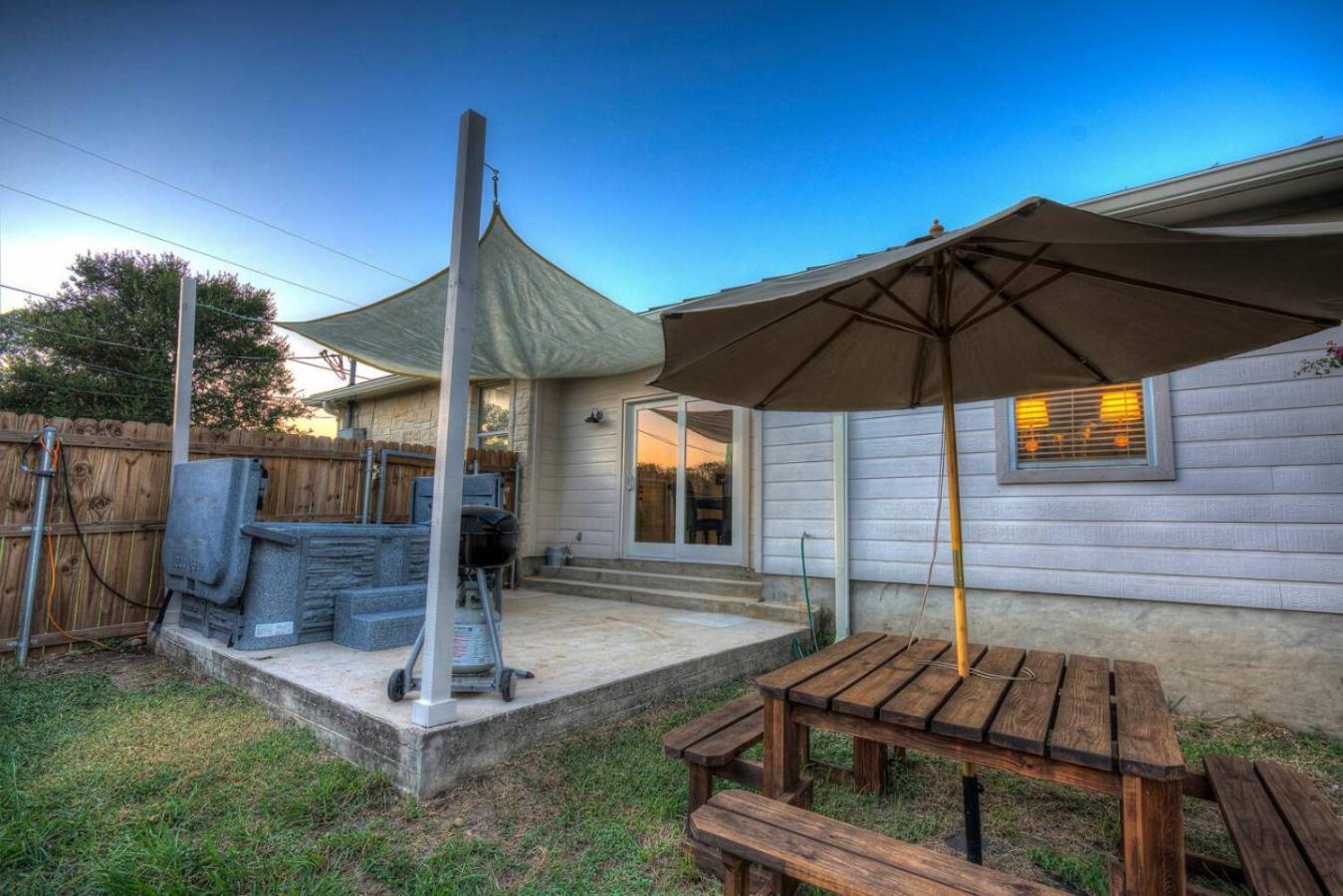 The Lodge At Little Ranches Central Sleeps 26 Wimberley Eksteriør bilde