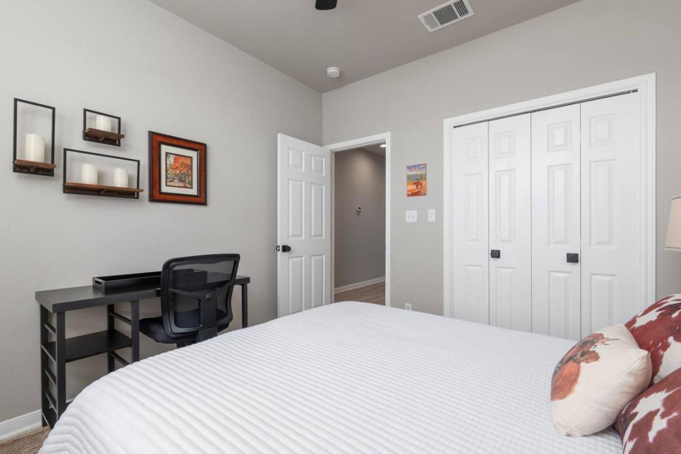 The Lodge At Little Ranches Central Sleeps 26 Wimberley Eksteriør bilde