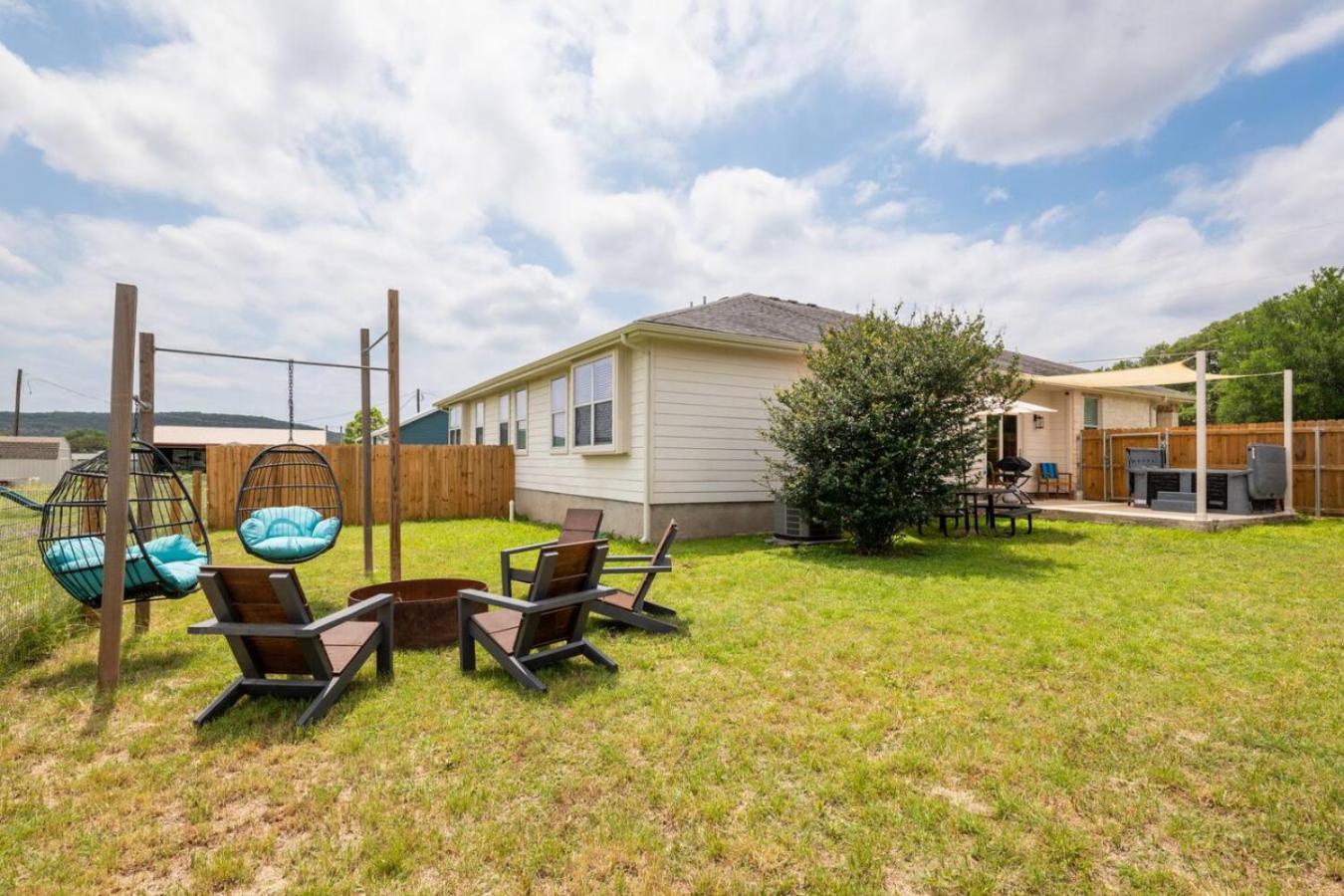 The Lodge At Little Ranches Central Sleeps 26 Wimberley Eksteriør bilde